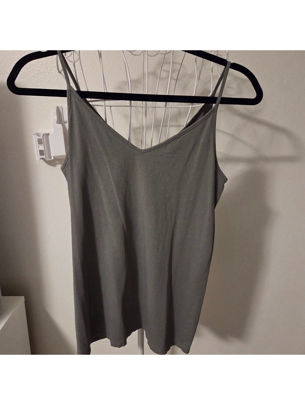 LOFT Outlet Women's Olive Green V-Neck Spaghetti Strap Tank Top Medium